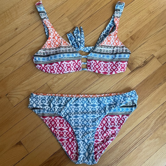 Reversible Bikini - Picture 2 of 9